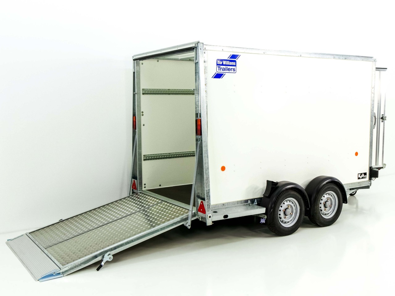 0368_08_1280x1280.jpg Ifor Williams Kofferanhänger BV 105 147x300cm H:183cm 2,7t|Klappenkombi|-Neu – Image 1