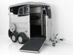 Ifor Williams Pferdeanhänger HBX 403|Frontausstieg|neues Modell|silber-Neu