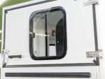 Cheval Liberte Pferdeanhänger Touring Country|Sattelkammer|Frontausstieg|olivgrün-Neu – Image 10
