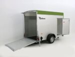 Debon Kofferanhänger C300 148x295cm H:190cm 1,3t Alu, Polybug|Tür|olivgrün-Neu