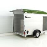 Debon Kofferanhänger C400 164x315cm H:200cm 1,3t|Alu, Polybug|Tür|olivgrün-Neu