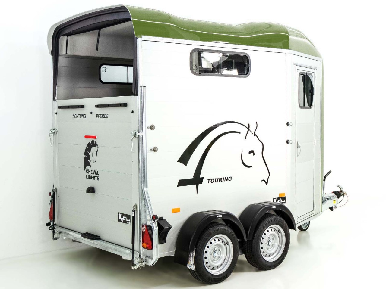 33.jpg Cheval Liberte Pferdeanhänger Touring Country| Pullman-Fahrwerk| Frontausstieg| olivgrün-Neu – Image 1