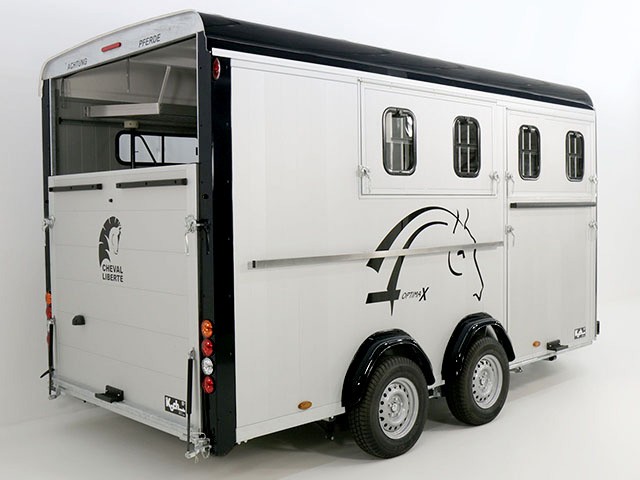43.jpg Cheval Liberte Pferdeanhänger Maxi 4| 4 Pferde| Pullman-Fahrwerk| 100km/h| schwarz-Neu – Image 1