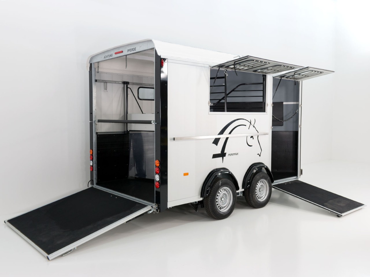 47.jpg Cheval Liberte Pferdeanhänger Maxi 3|3 Pferde|Pullmann 2 Fahrwerk|weiß-Neu – Image 1
