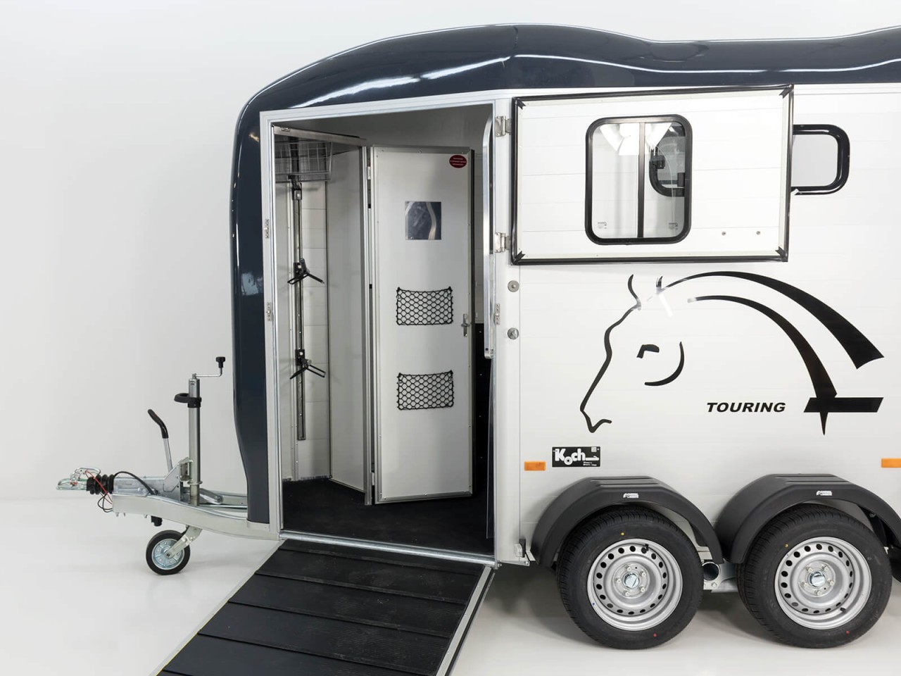 55.jpg Cheval Liberte Pferdeanhänger Touring Country|Sattelkammer|Frontausstieg-Neu – Image 1