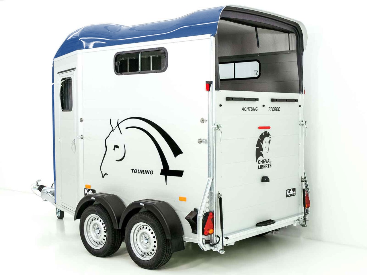 61.jpg Cheval Liberte Pferdeanhänger Touring Jumping|Pullman-Fahrwerk|Sattelkammer-Neu – Image 1