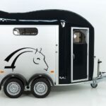 Cheval Liberte Pferdeanhänger GOLD 3|Premium Pullman 2|Sattelkammer|schwarz-Neu