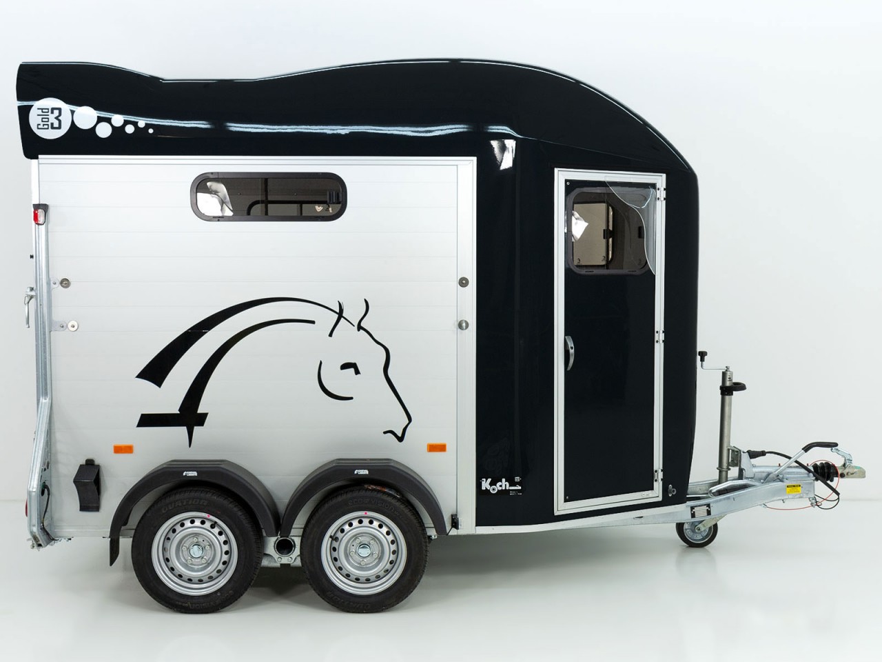 74.jpg Cheval Liberte Pferdeanhänger GOLD 3|Premium Pullman 2|Sattelkammer|schwarz-Neu – Image 1