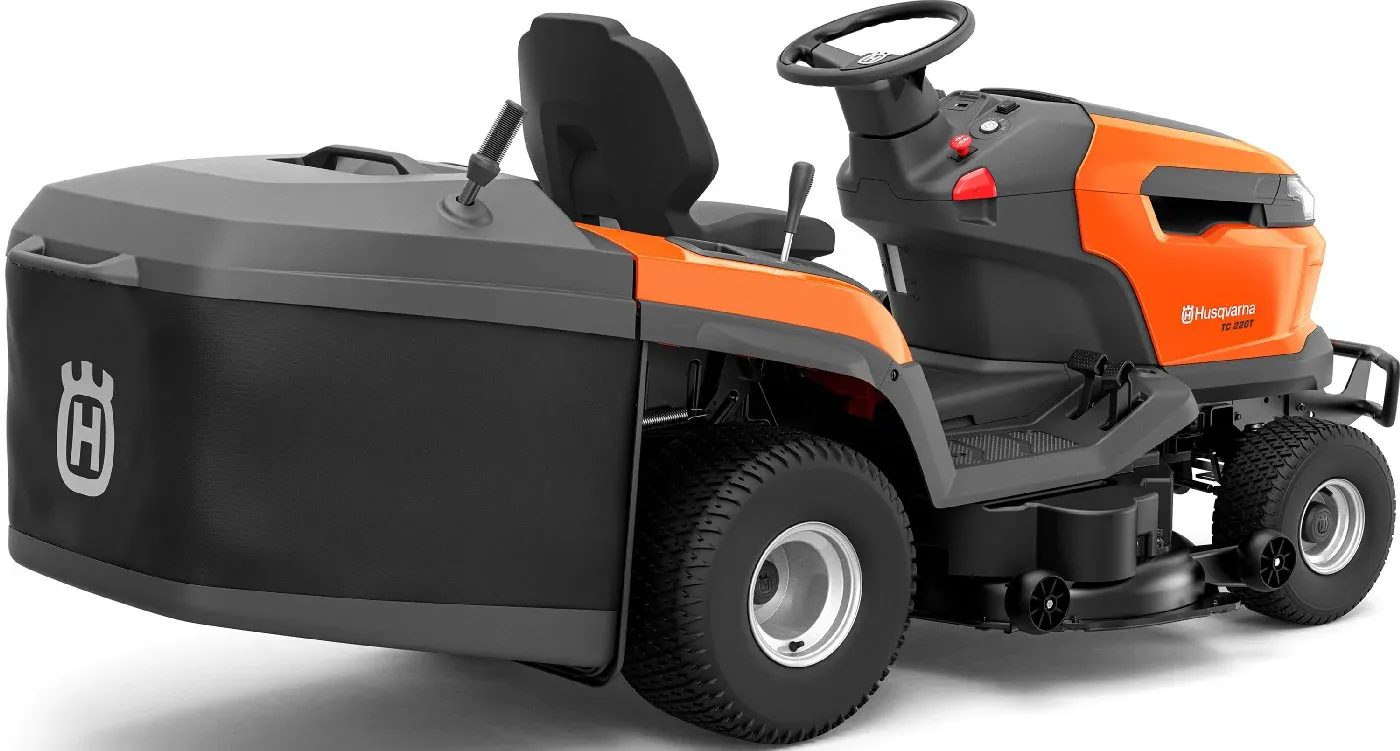 Husqvarna_TC_220T_Detail_42102_7299d835-2f06-4c7e-8b34-c0d1761bae0d_1800x1800-1.webp Husqvarna Rasentraktor TC 220T – Modell 2025-Neu – Image 1